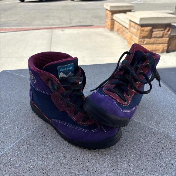 vintage Vendramini hiking boots colorful design. Size 38 Or 7.5-8 US Women’s